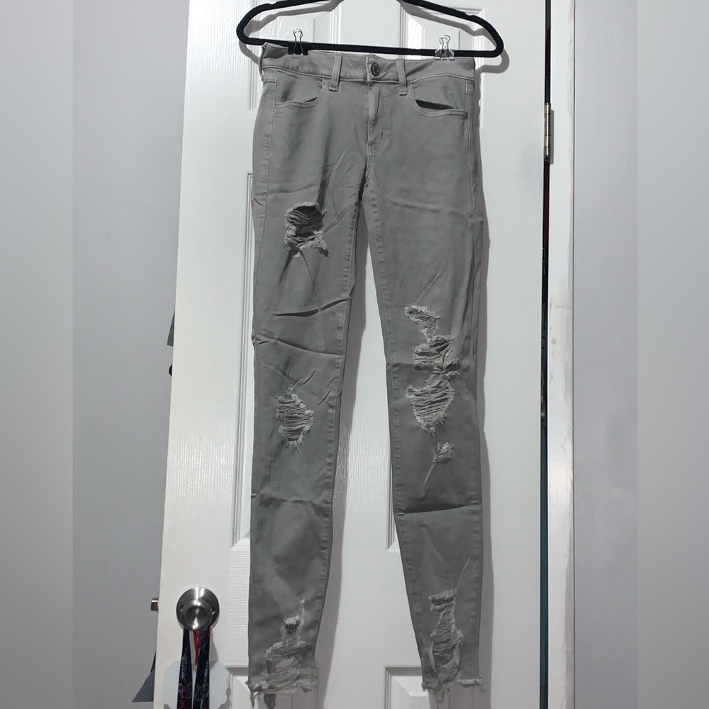 AMERICAN EAGLE JEANS
